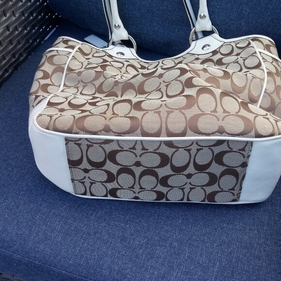 Coach F14724 Limited Edition Signature Bleecker Daisy Tote Bag Purse - Picture 5 of 11